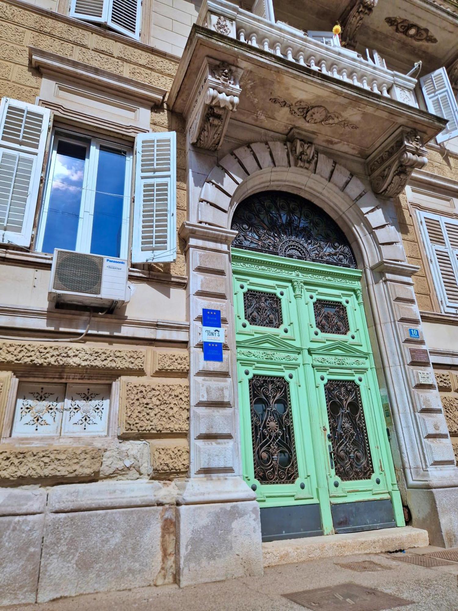 Lola'S Place Rijeka Exterior photo