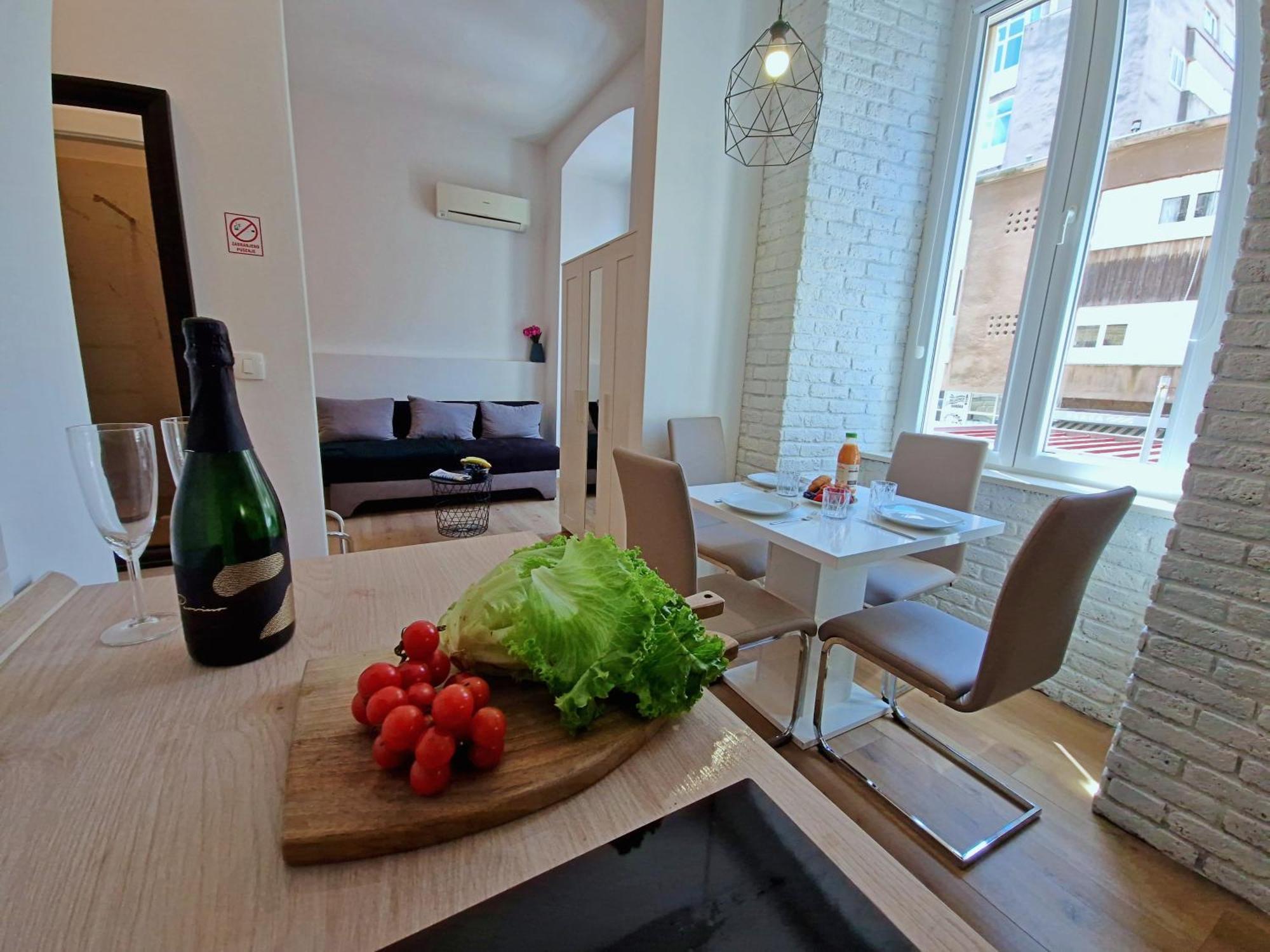 Lola'S Place Rijeka Exterior photo