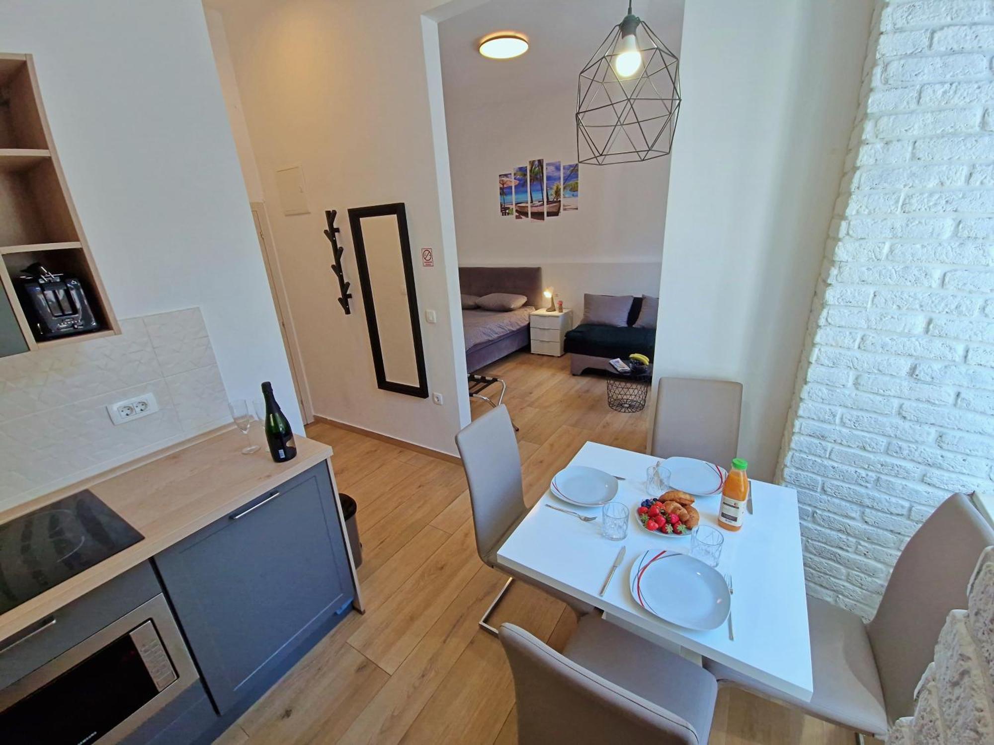 Lola'S Place Rijeka Exterior photo